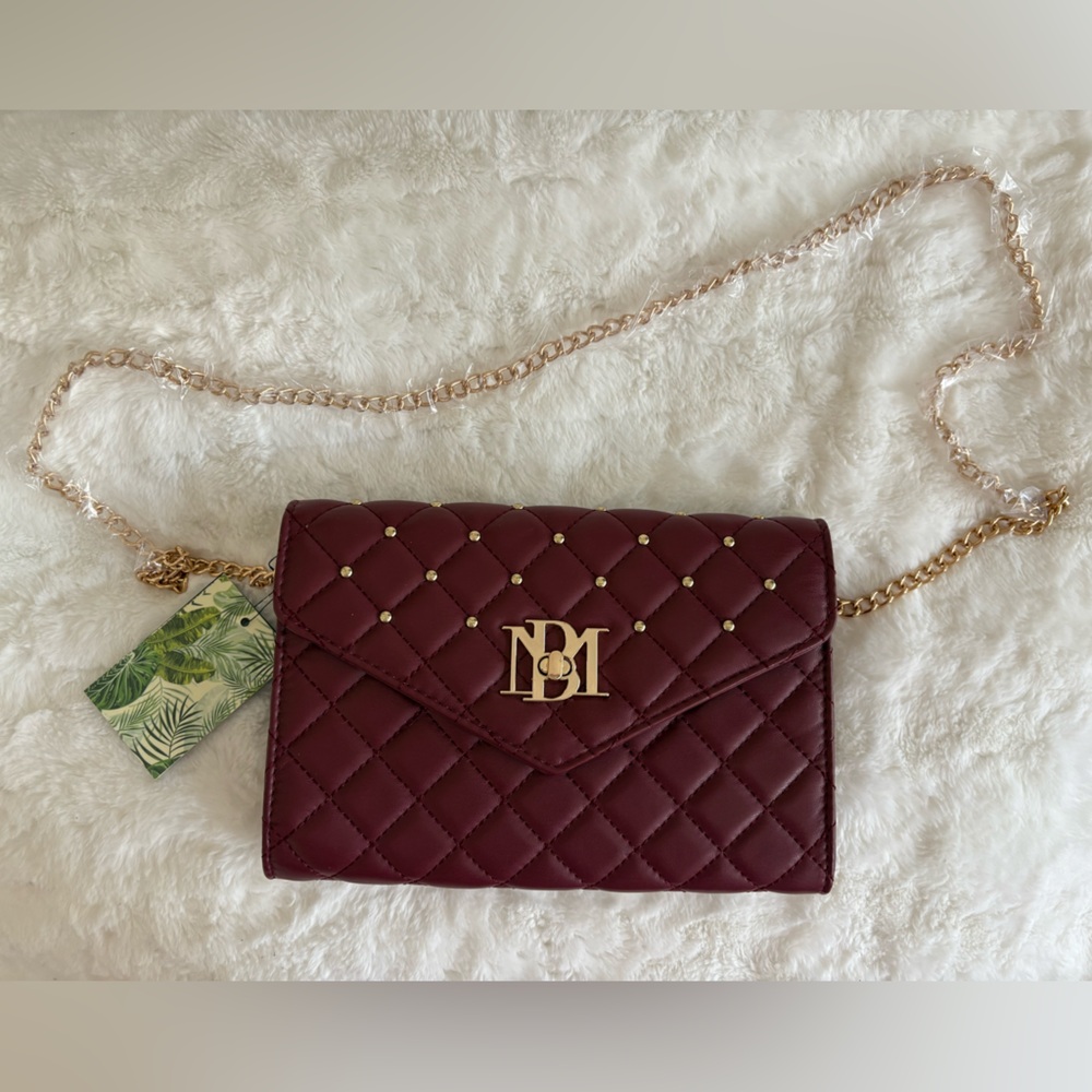 NWT Badgley Mischka Crossbody Bag with diamond quilting and round studs